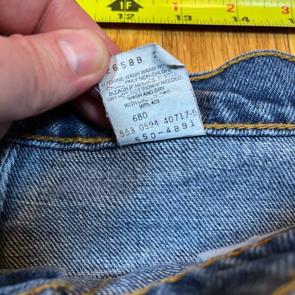 Vintage Levi’s 550 Relaxed Fit Tapered Leg Jeans 38x30 USA Made 90s Medium Wash - Picture 9 of 12